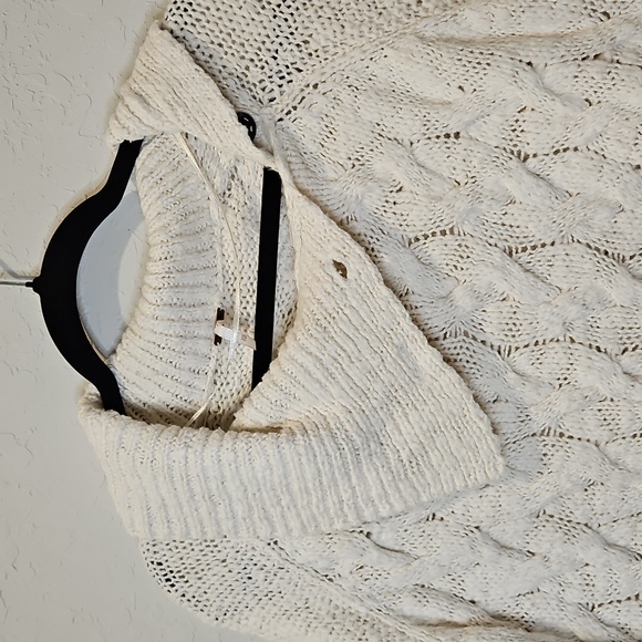 Free People Ivory Sweater NWT, Size XS - Picture 3 of 15